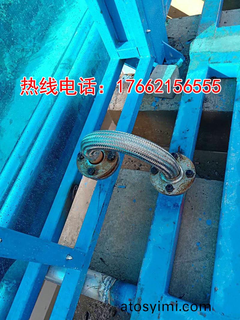 定製版(ban)封(feng)閉(bi)洗車機(ji)