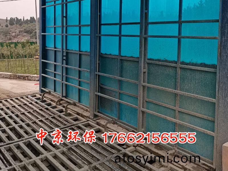 封(feng)閉(bi)洗車檯