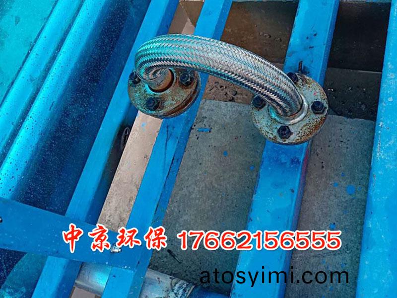 煤場(chang)工(gong)程(cheng)車封(feng)閉洗車檯